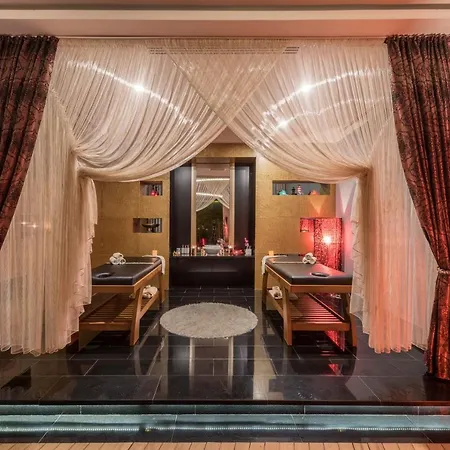 Absolute @ Elite Admiral Residences 4* Konaklı