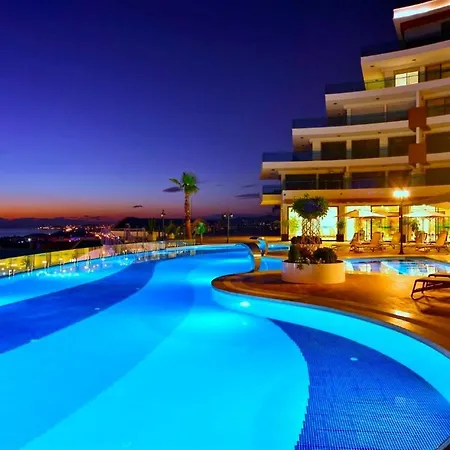 Absolute @ Elite Admiral Residences 4* Konaklı